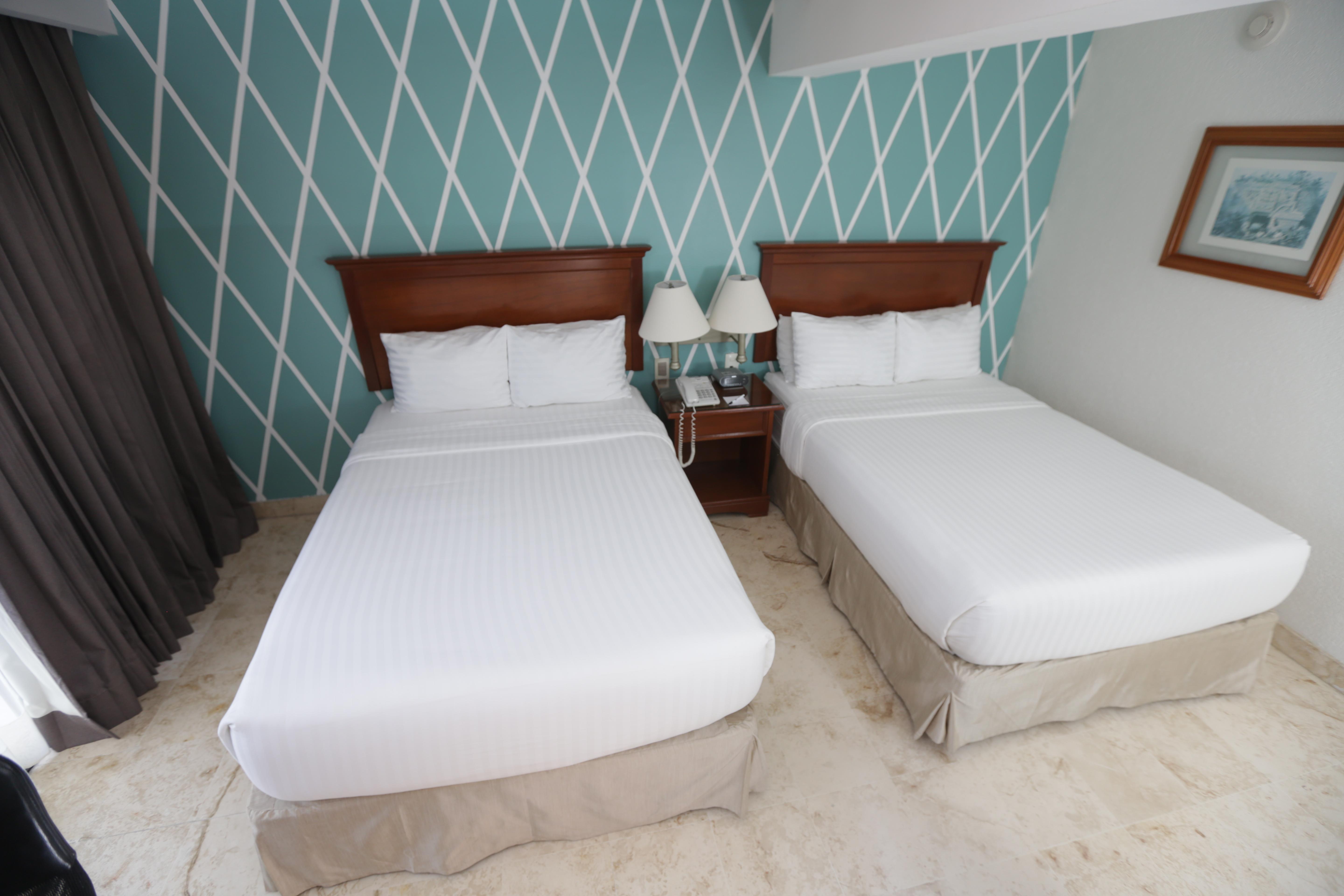 Capital Plaza Hotel 4*